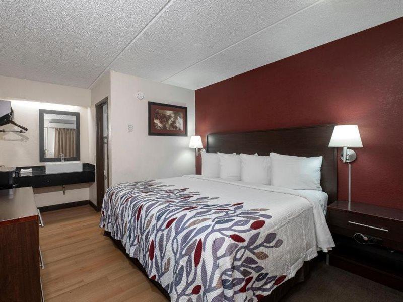Red Roof Inn Champaign - University Екстер'єр фото