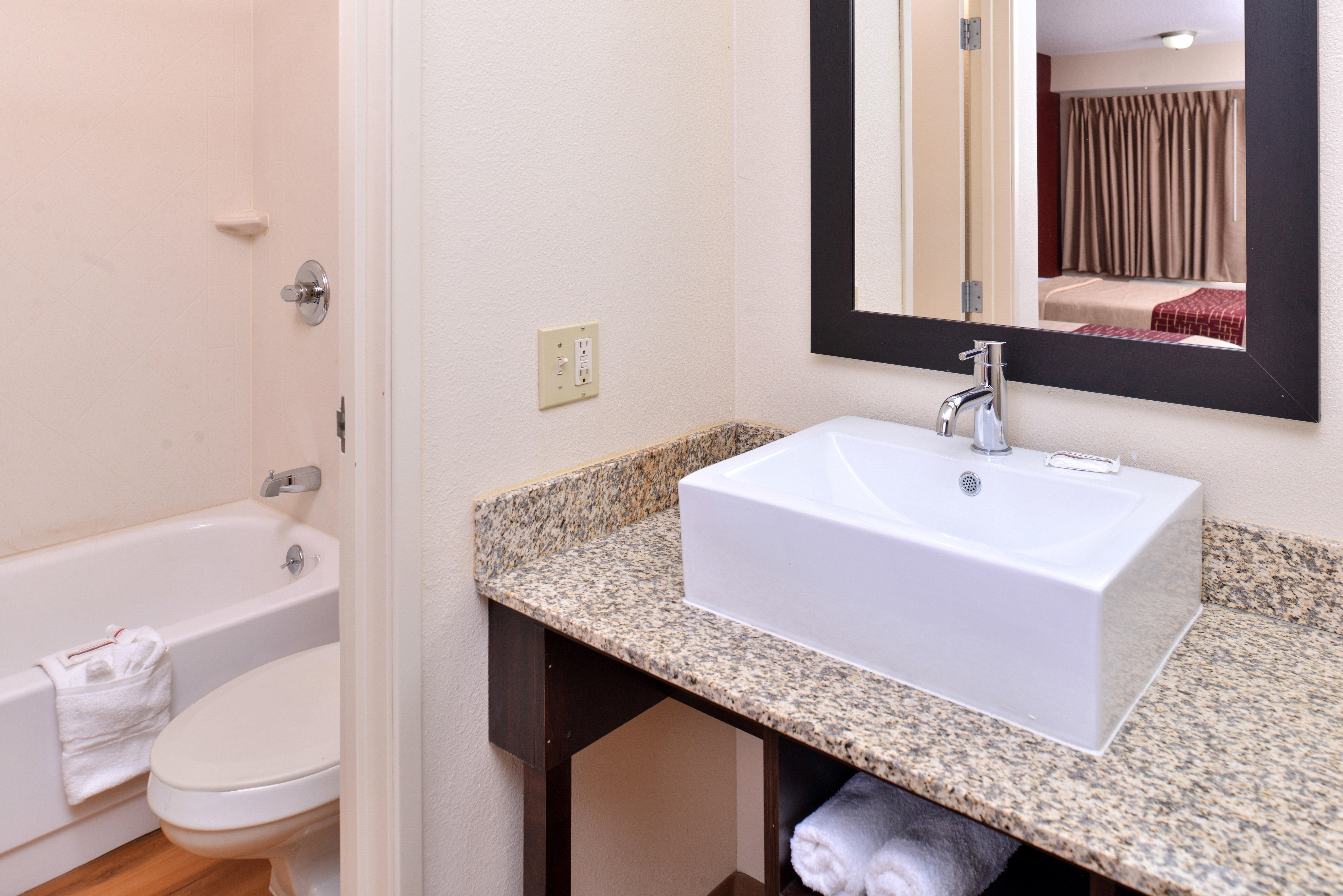 Red Roof Inn Champaign - University Екстер'єр фото