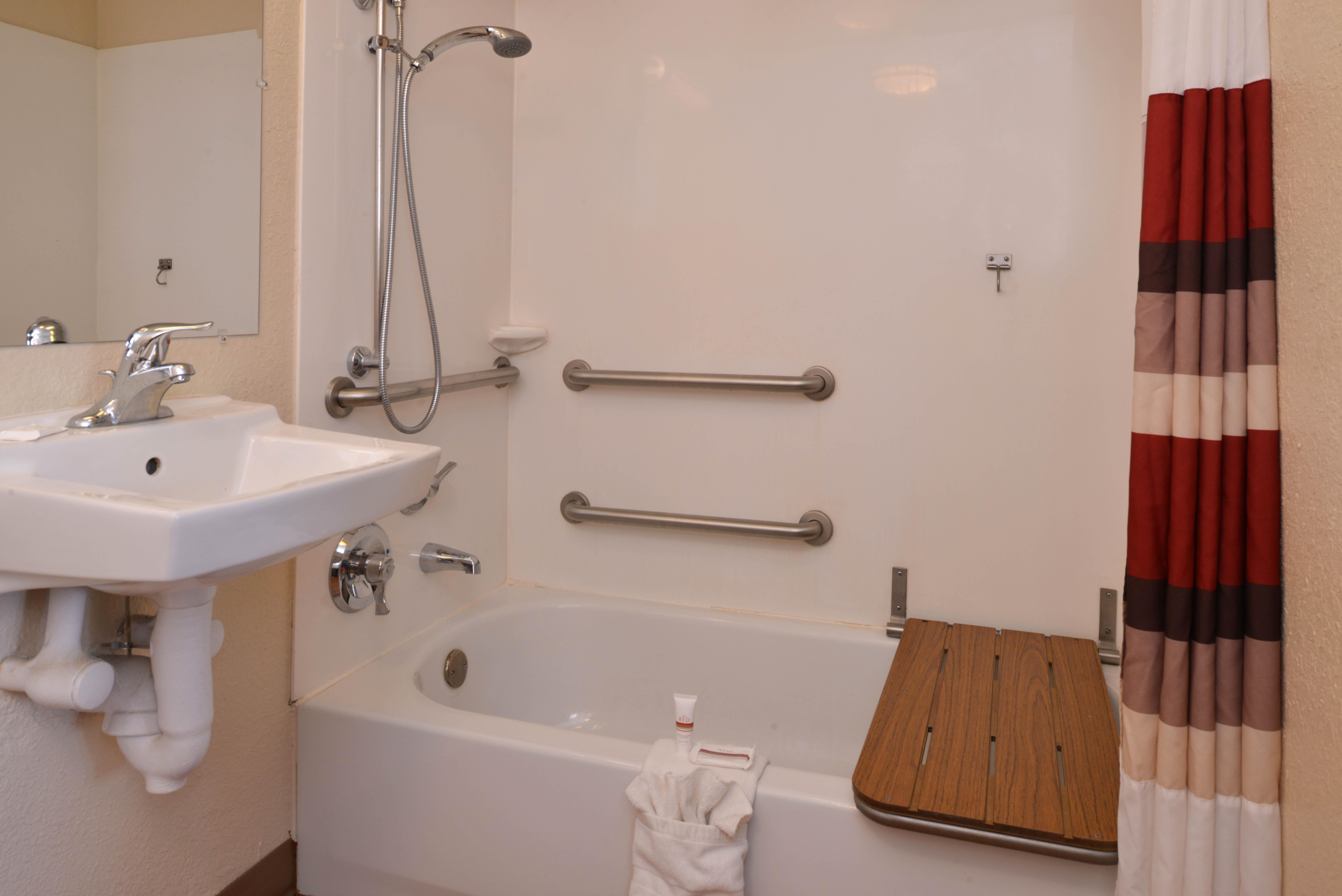 Red Roof Inn Champaign - University Екстер'єр фото