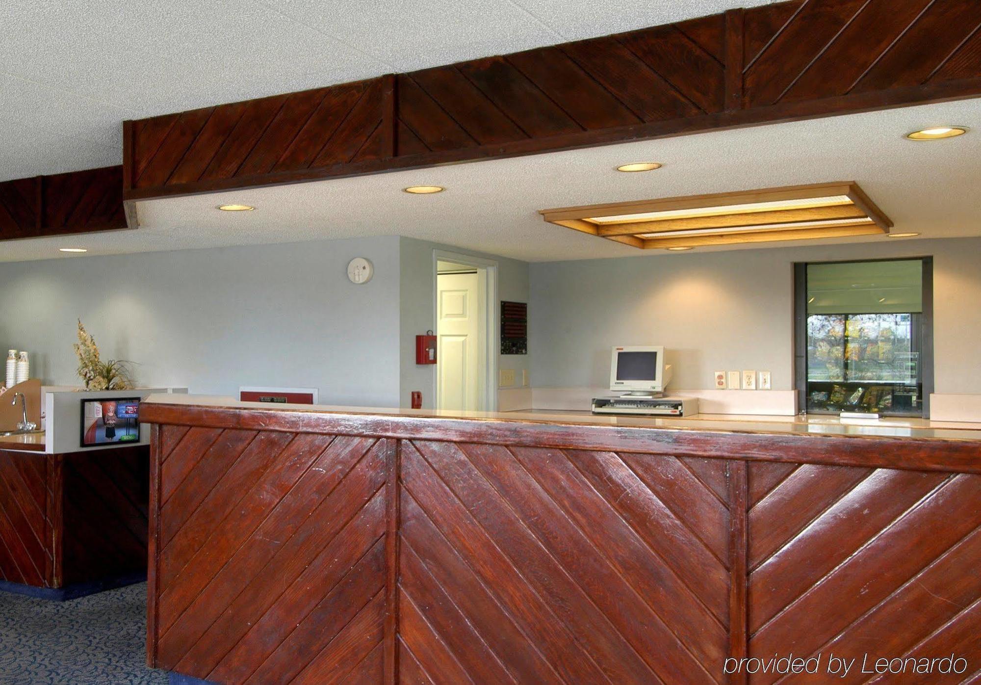 Red Roof Inn Champaign - University Екстер'єр фото