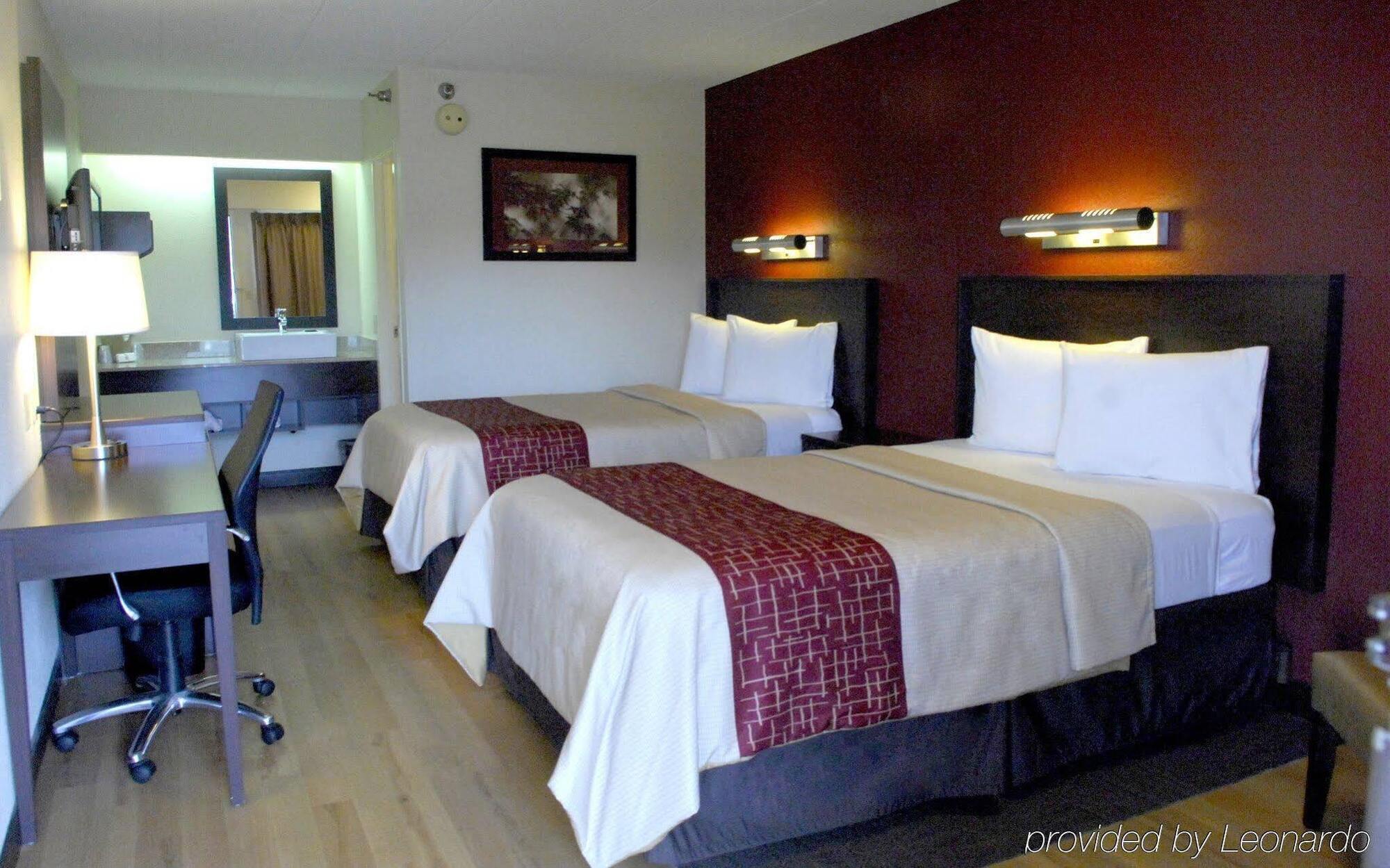 Red Roof Inn Champaign - University Екстер'єр фото